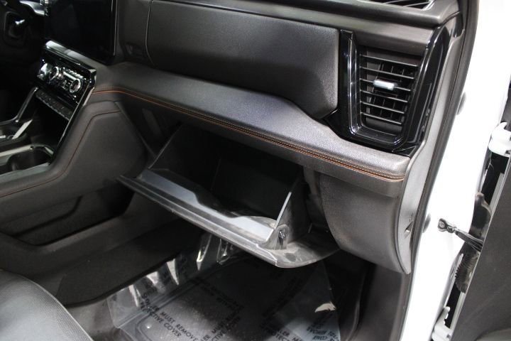 Used 2024 GMC Sierra 2500 AT4 w/ AT4 Premium Plus Package image 29