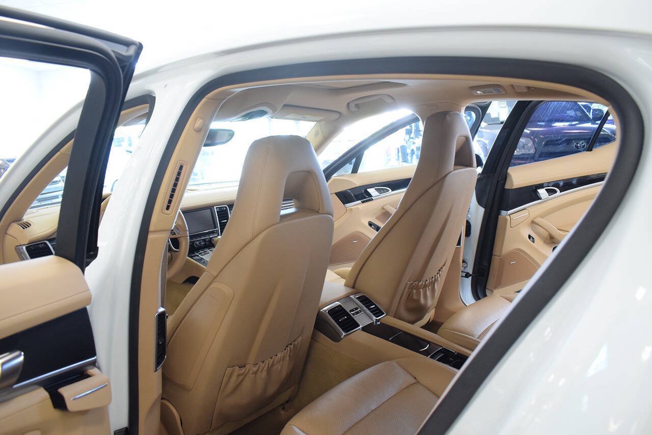 Used 2016 Porsche Panamera AWD/4WD image 58