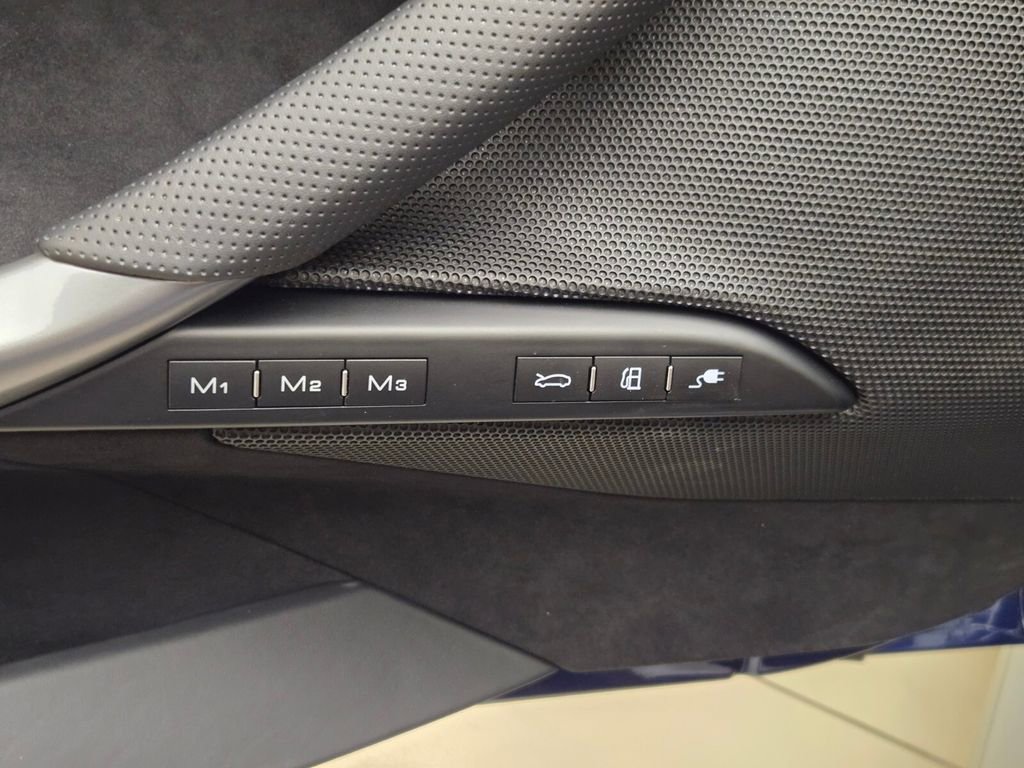 Used 2024 Ferrari 296 GTS image 33