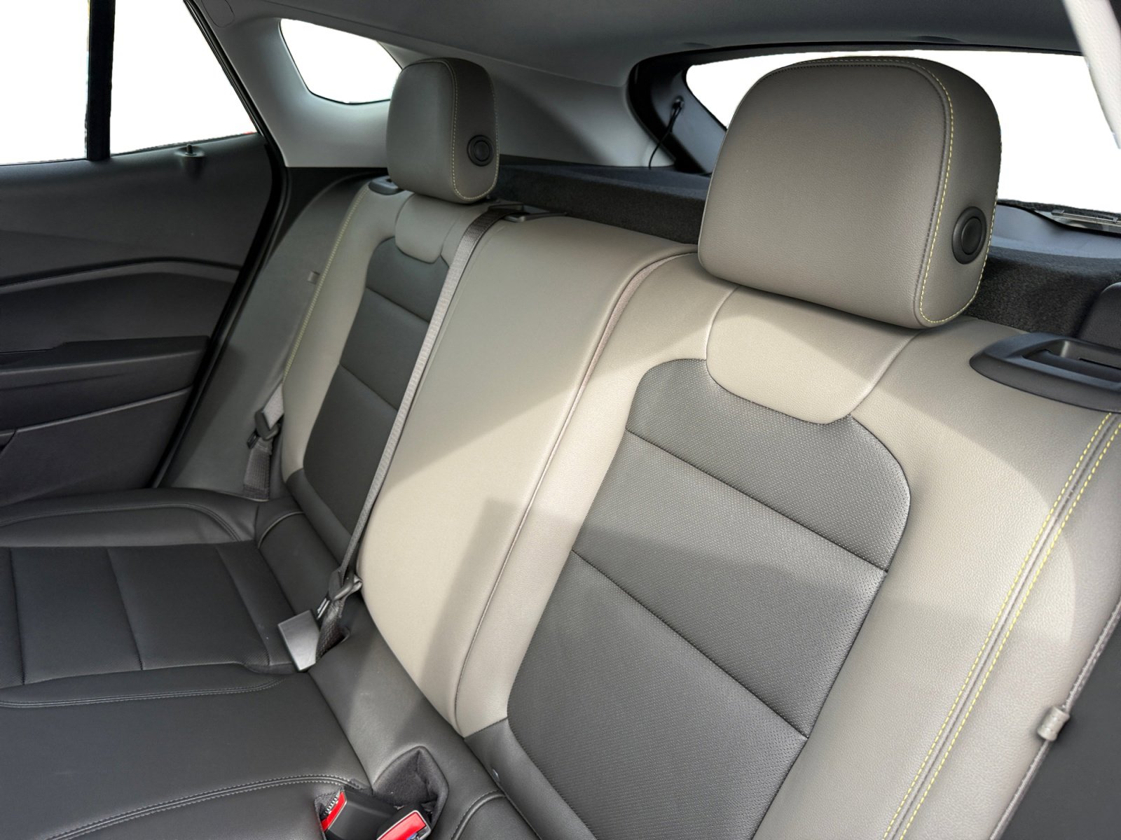 New 2026 Chevrolet Trax ACTIV w/ Driver Confidence Package FWD image 16