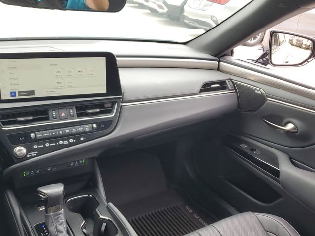 Used 2024 Lexus ES 300h F Sport w/ Accessory Package (Z2) FWD image 14