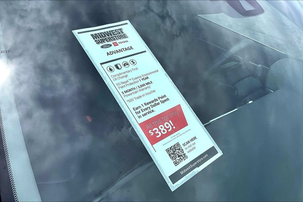 Used 2020 Toyota Camry XLE w/ Sunroof Package FWD image 10