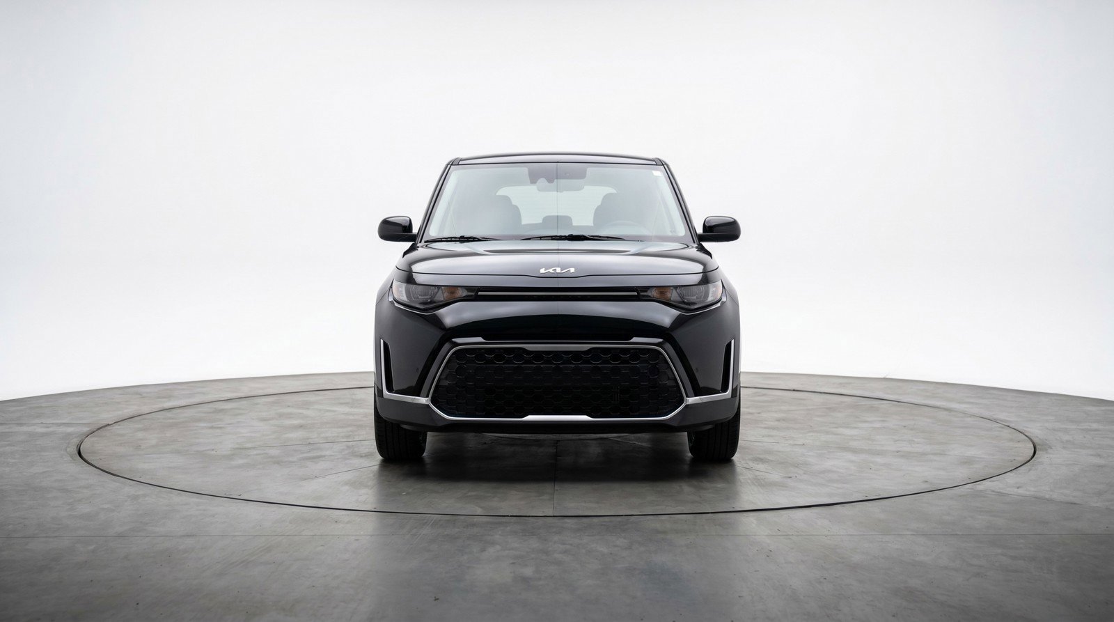 Used 2025 Kia Soul LX w/ LX Technology Package FWD image 2