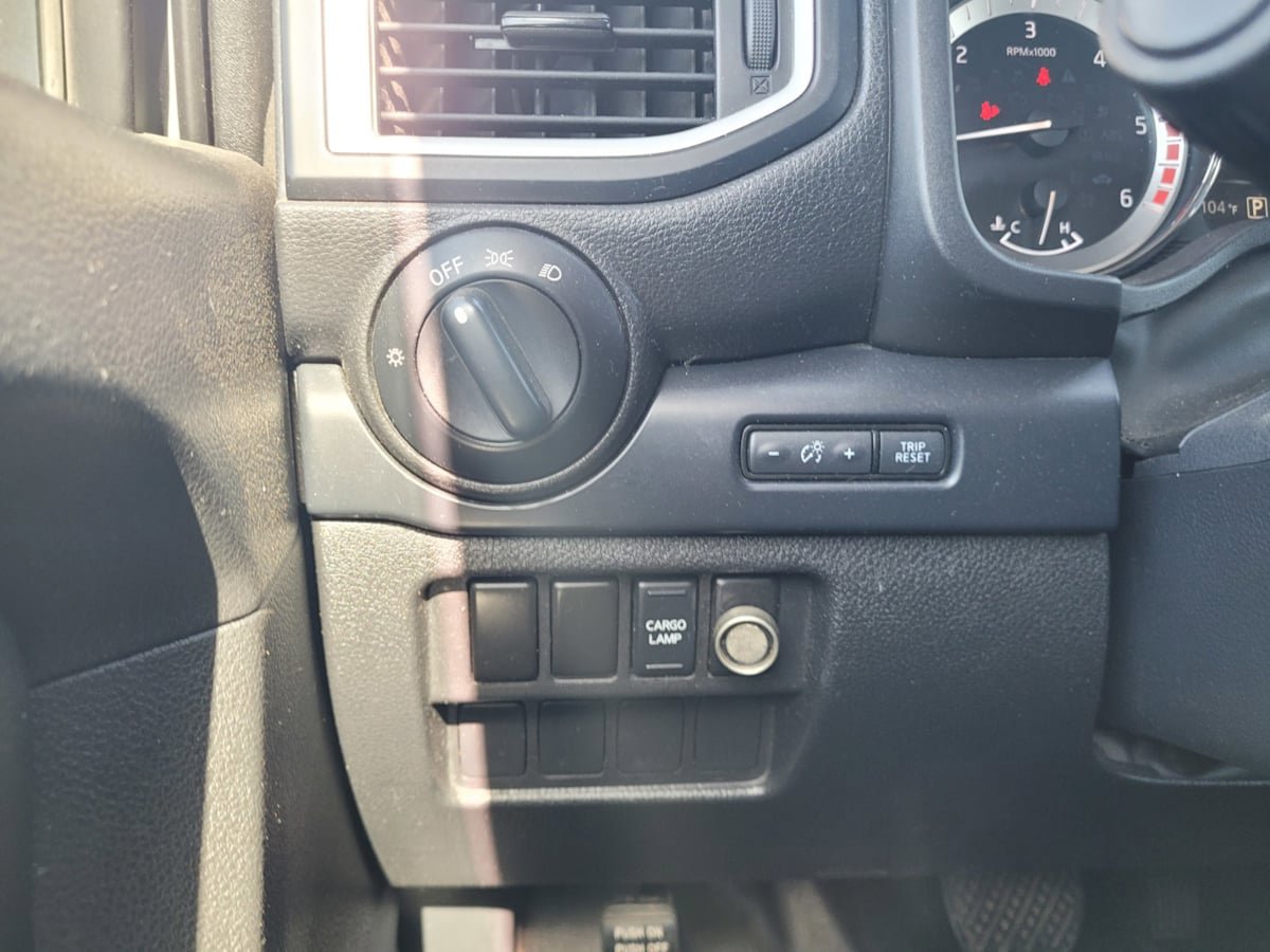 Used 2018 Nissan Titan S w/ S Utility Package AWD/4WD image 19