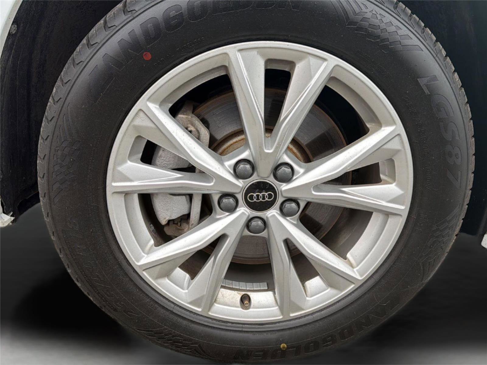 Used 2025 Audi Q3 2.0T Premium image 10