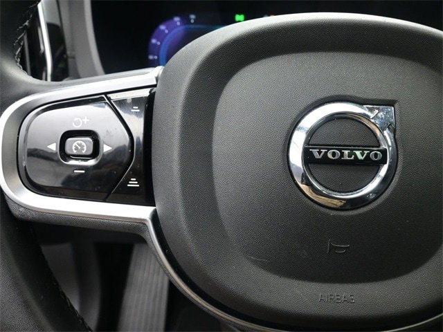 Certified 2023 Volvo XC60 B5 Ultimate FWD image 16
