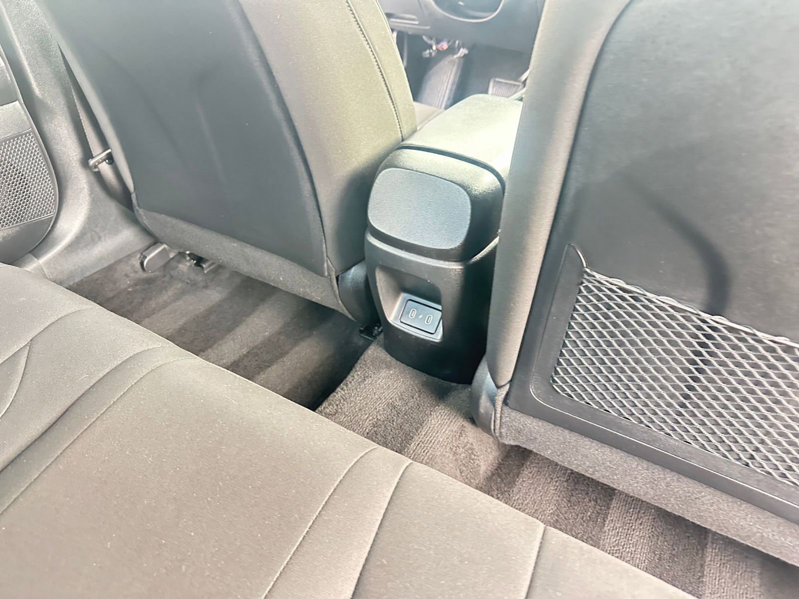 Used 2025 Hyundai Elantra SEL image 27