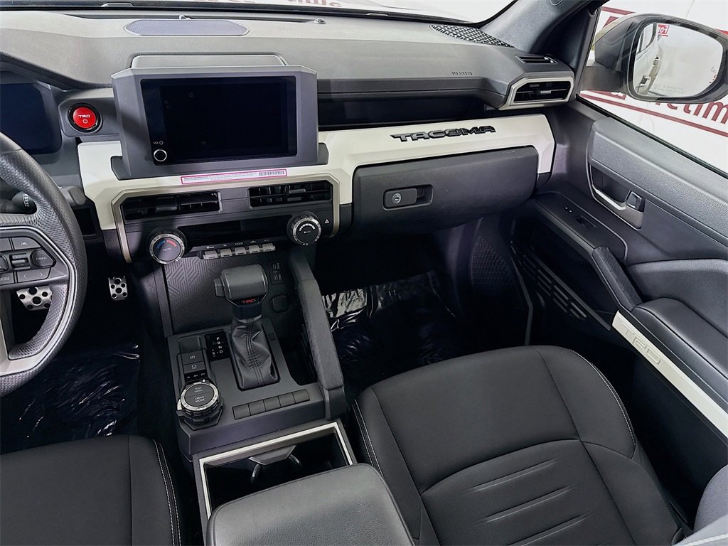 Used 2024 Toyota Tacoma TRD Sport image 25