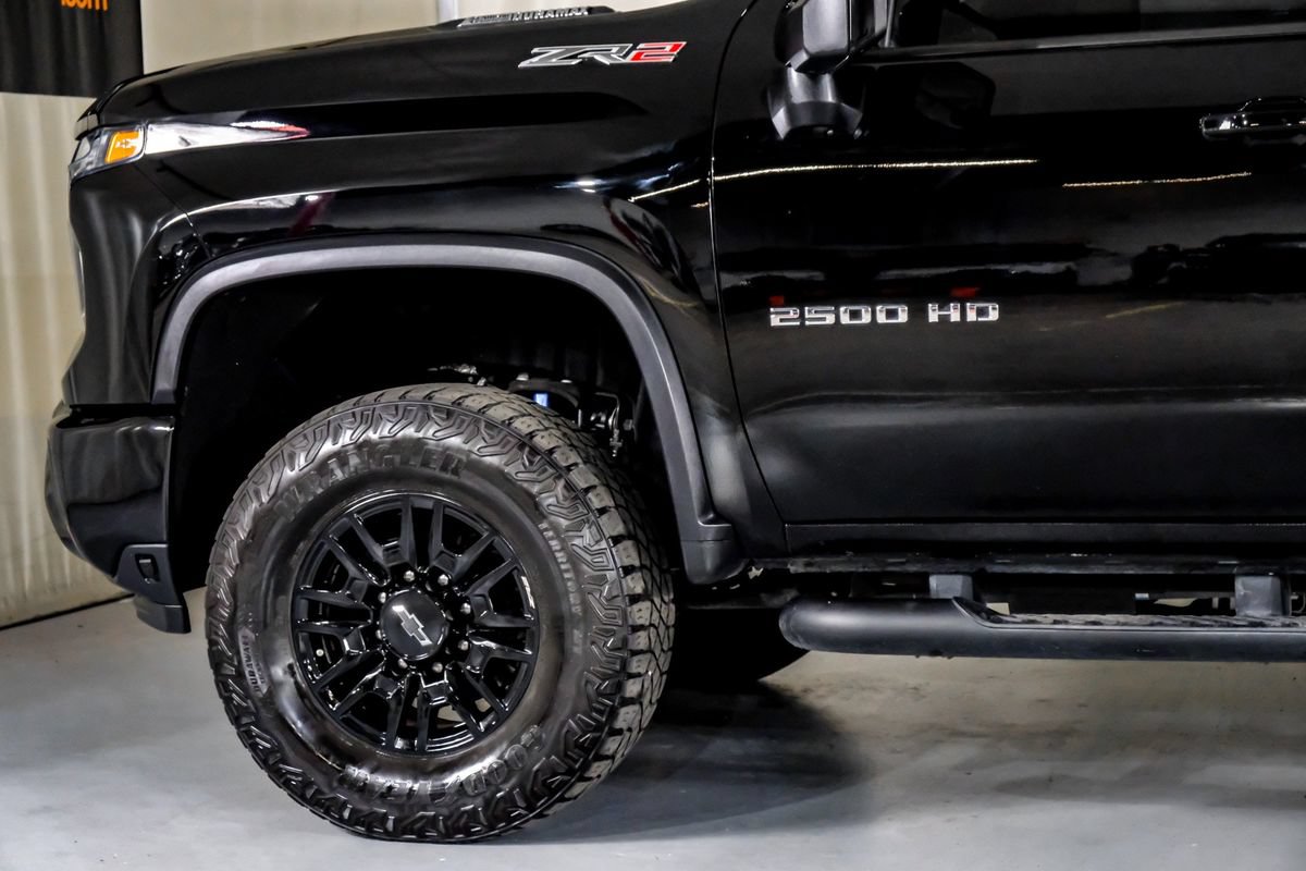 Used 2024 Chevrolet Silverado 2500 ZR2 AWD/4WD image 12