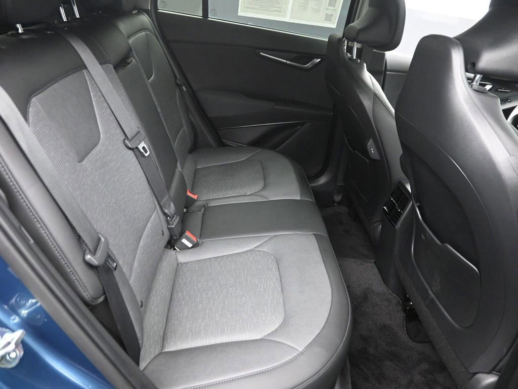 Used 2023 Kia Niro SX Touring image 8