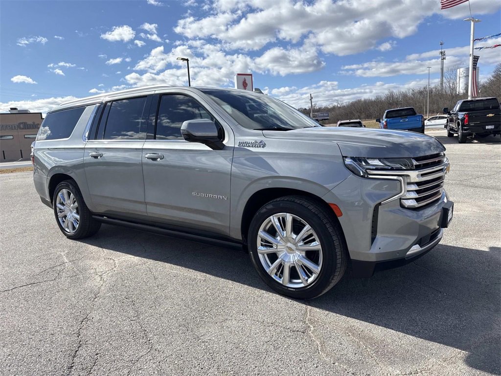 Used 2023 Chevrolet Suburban High Country w/ Max Trailering Package image 7