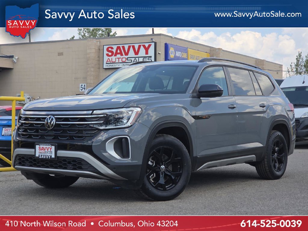Used 2024 Volkswagen Atlas Peak Edition SE