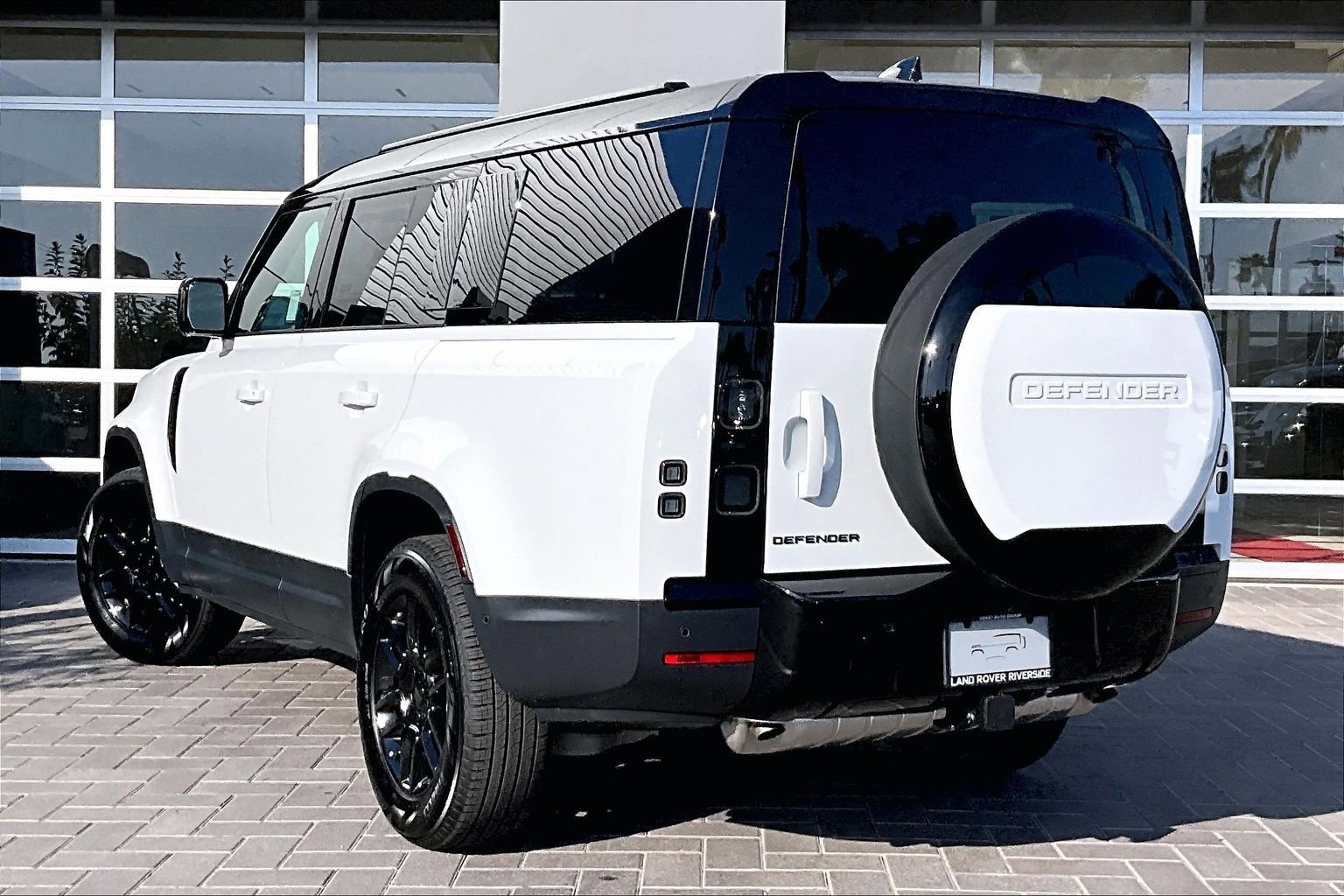 New 2026 Land Rover Defender 130 S AWD/4WD image 3