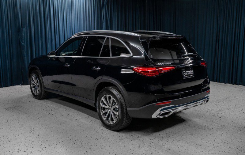 Certified 2026 Mercedes-Benz GLC 300 4MATIC image 9