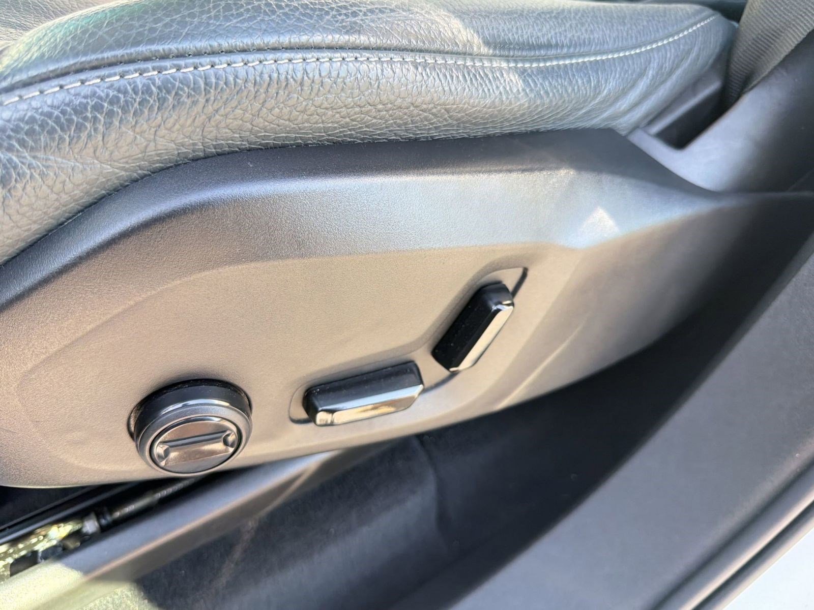 Used 2020 Volvo XC90 T6 Momentum w/ Protection Package Premier AWD/4WD image 13