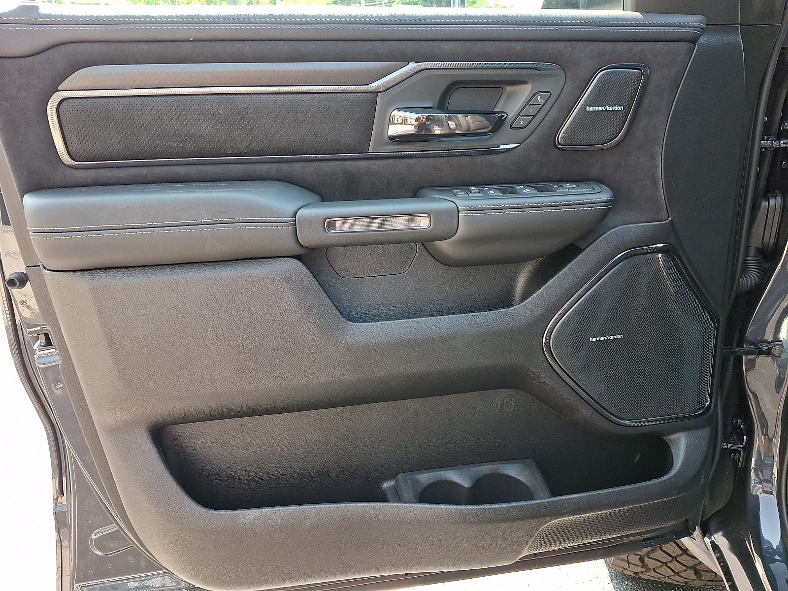 New 2026 RAM 1500 RHO w/ RHO Level 1 Equipment Group AWD/4WD image 8