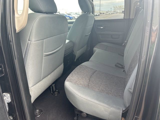 Used 2017 RAM 1500 Classic SLT w/ SLT Plus D￩cor Group AWD/4WD image 30