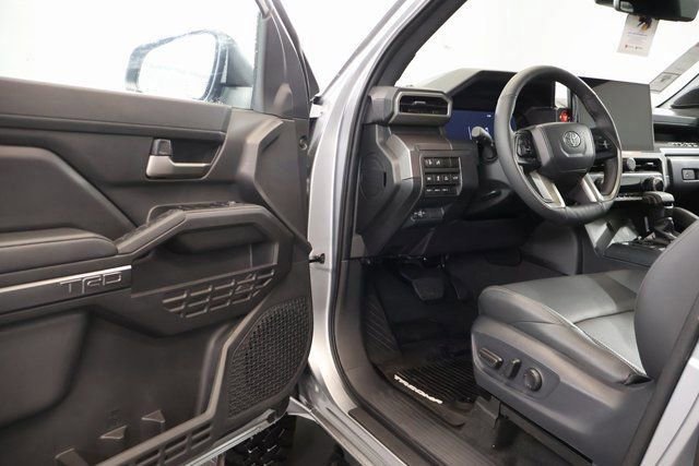 New 2025 Toyota Tacoma TRD Off-Road AWD/4WD image 8