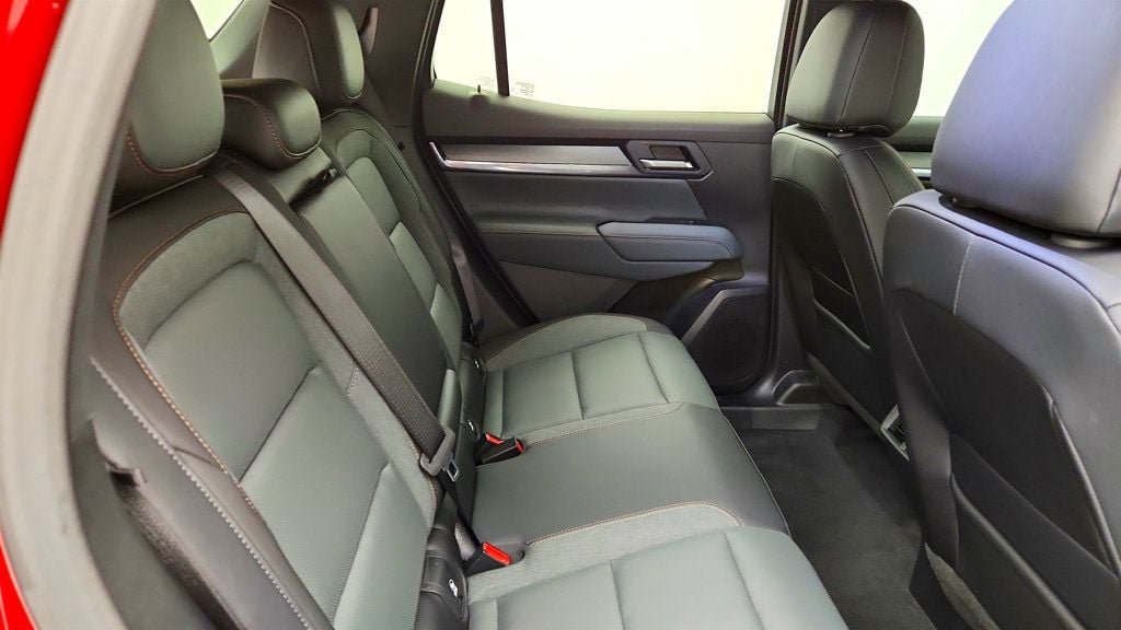 Used 2026 GMC Terrain AT4 w/ Convenience Package III AWD/4WD image 21