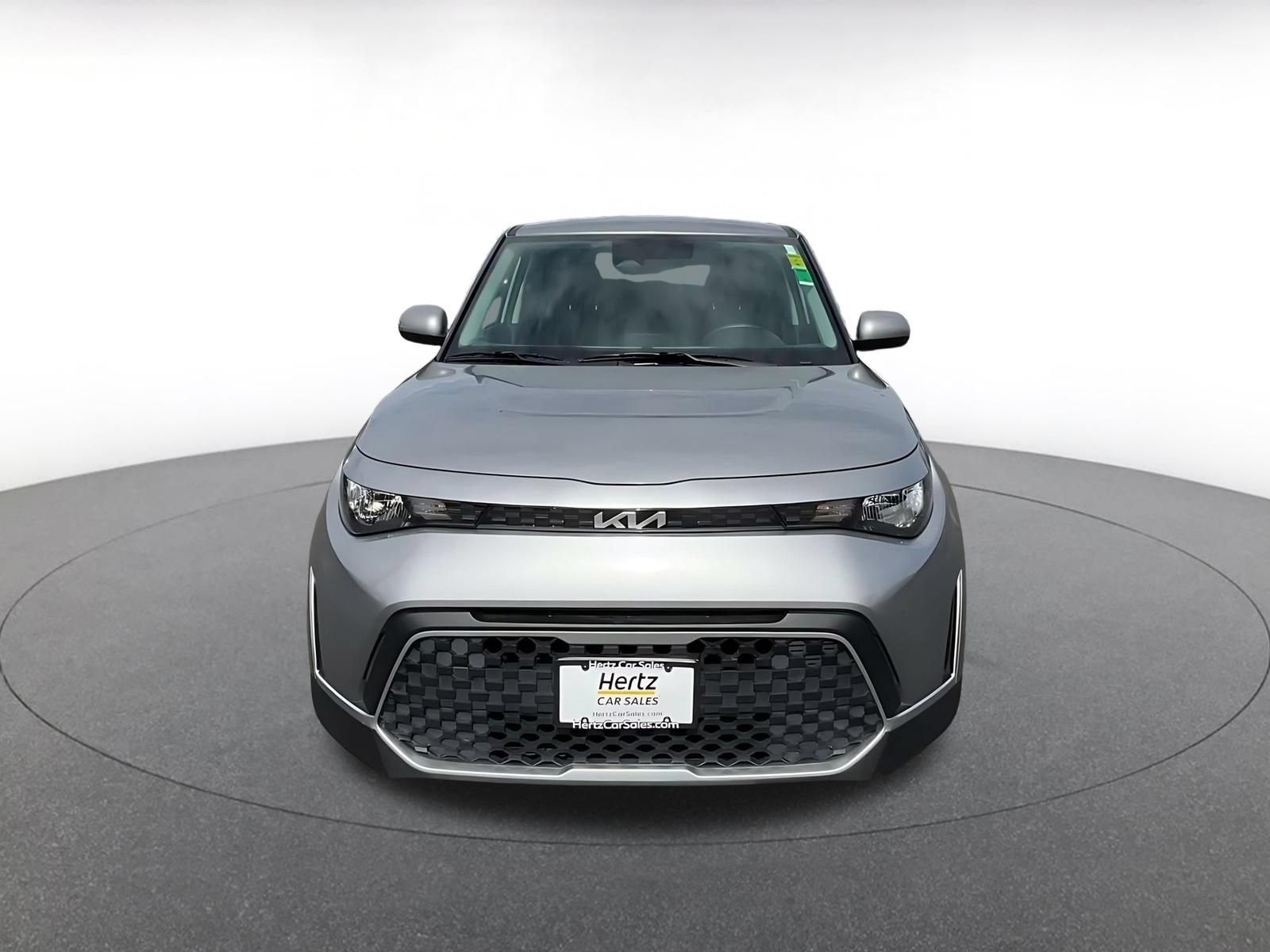 Used 2025 Kia Soul LX w/ LX Technology Package FWD image 4