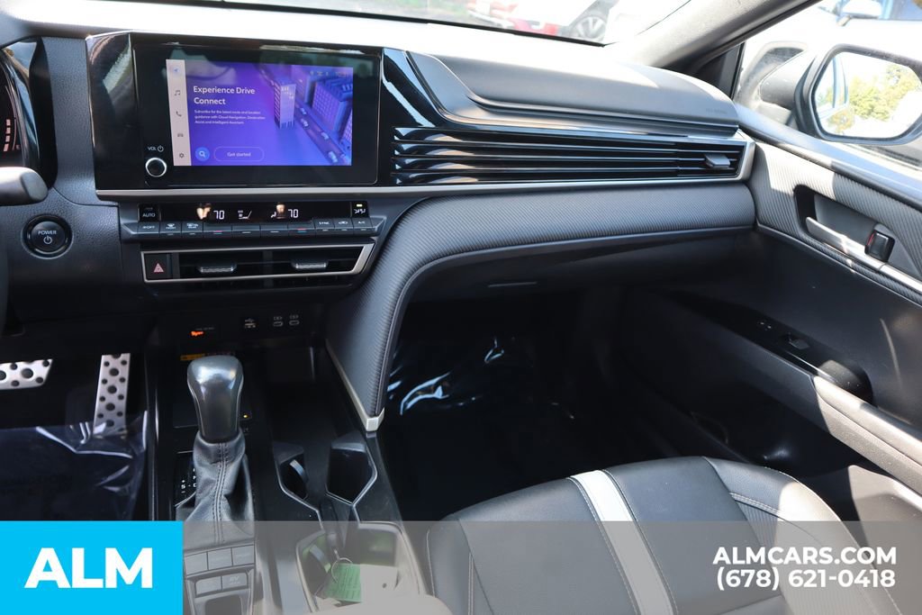 Used 2025 Toyota Camry SE image 36