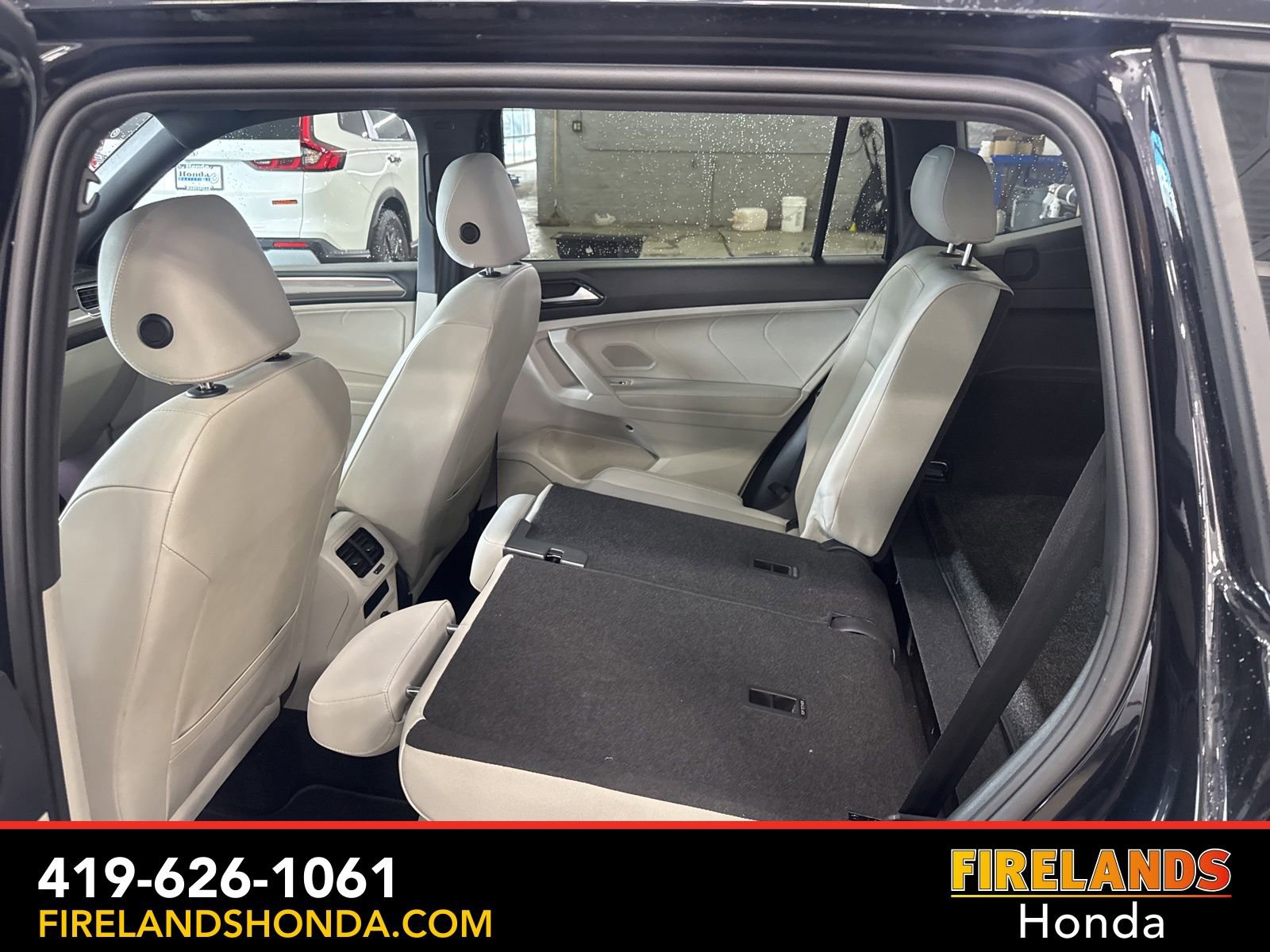 Used 2023 Volkswagen Tiguan SE R-Line image 29