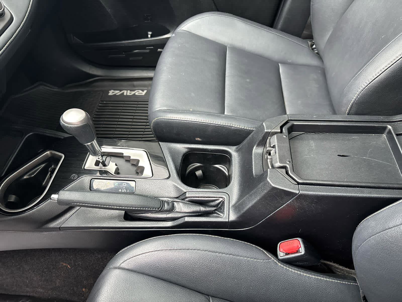 Used 2018 Toyota RAV4 Limited image 34