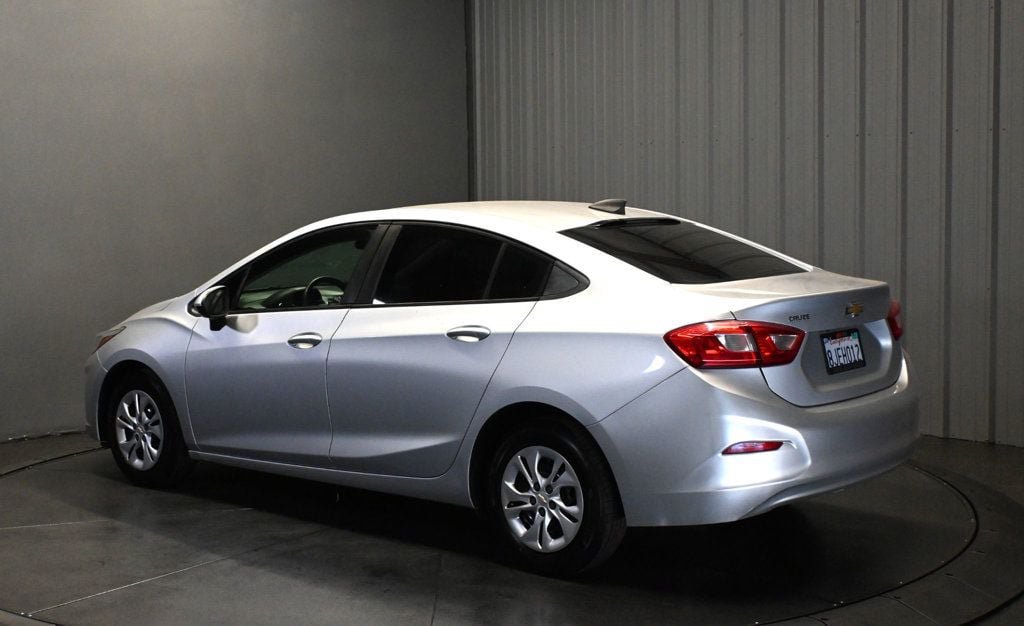 Used 2019 Chevrolet Cruze LS FWD image 7
