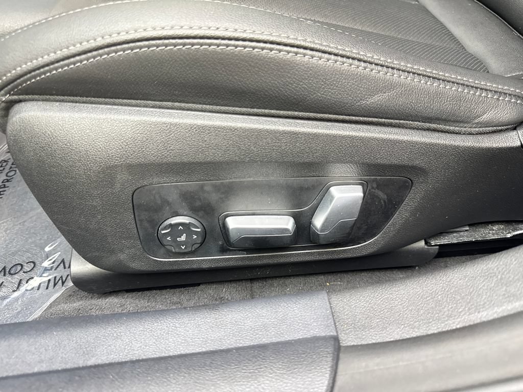 Used 2024 BMW i4 eDrive35 w/ Convenience Package RWD image 30