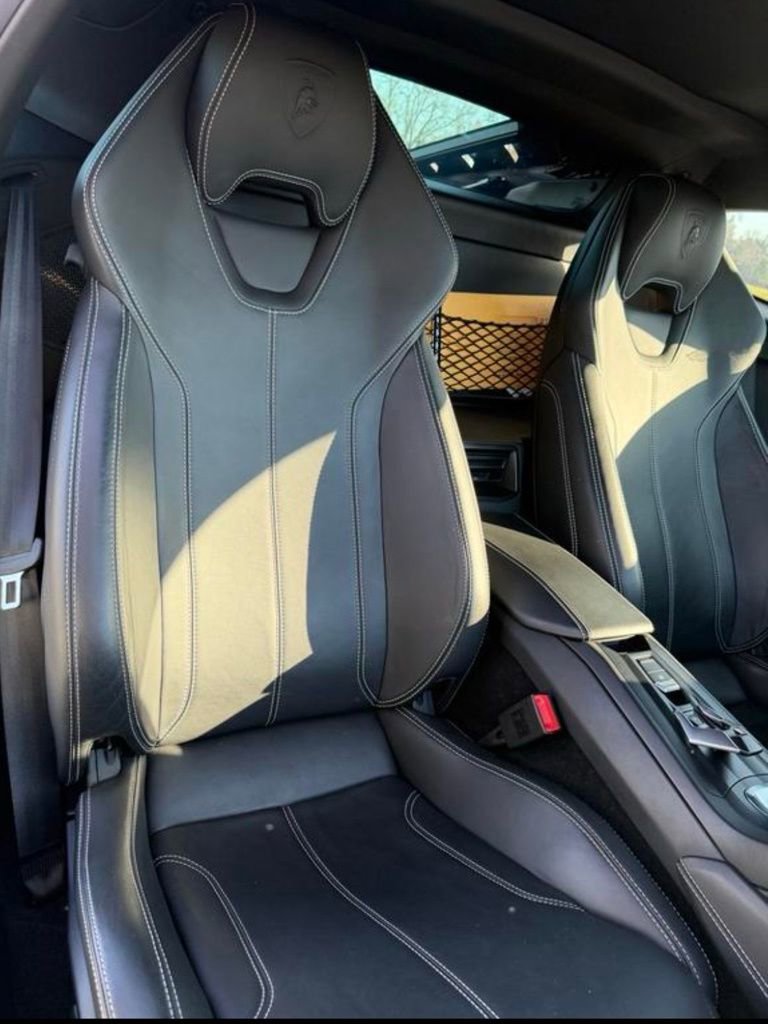 Used 2016 Lamborghini Huracan LP 610-4 image 14