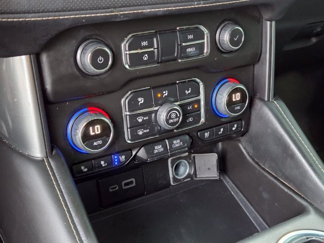 Certified 2021 Chevrolet Suburban Premier w/ Premium Package AWD/4WD image 24