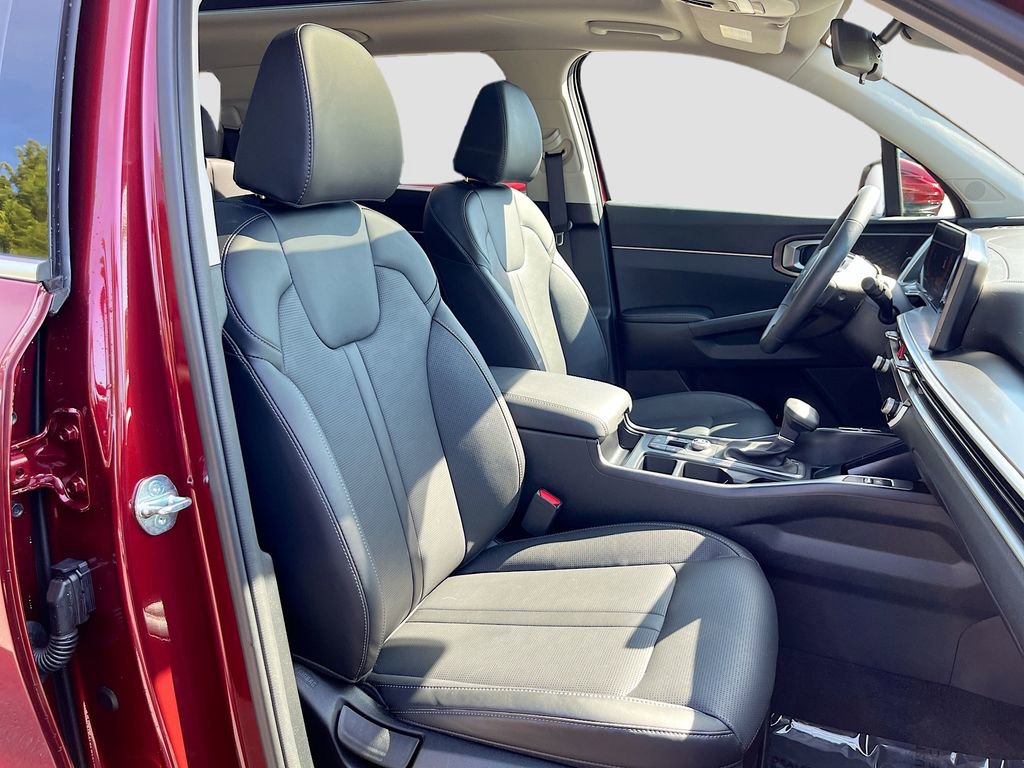 Certified 2025 Kia Sorento S w/ Panoramic Sunroof Package FWD image 35
