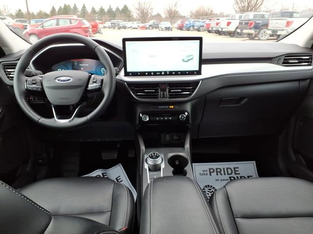 Certified 2025 Ford Escape Platinum AWD/4WD image 11