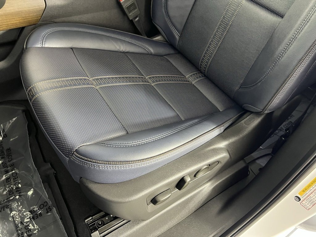 Used 2025 Chevrolet Silverado 1500 High Country w/ Technology Package image 20