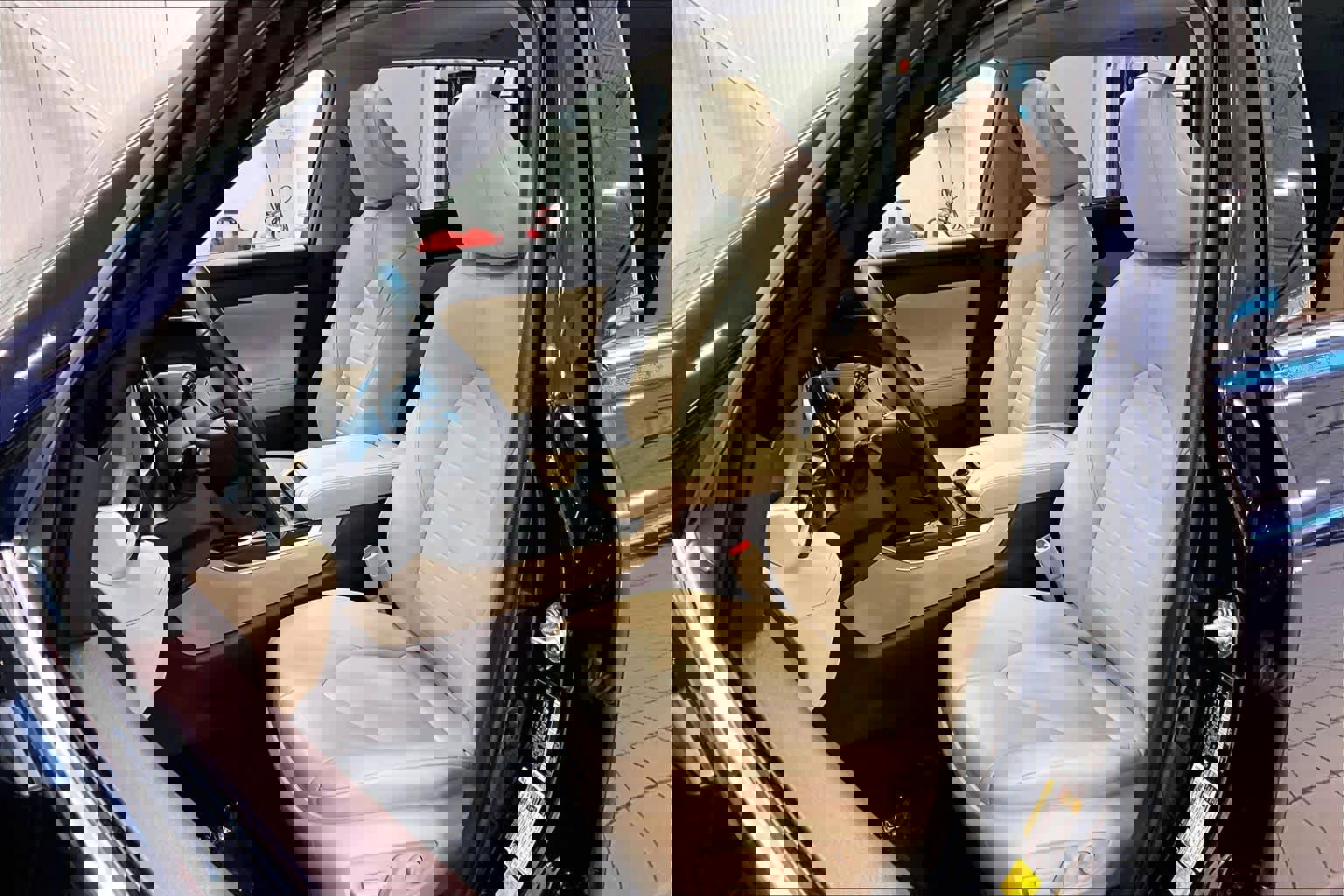 Used 2021 Toyota Highlander XLE image 9