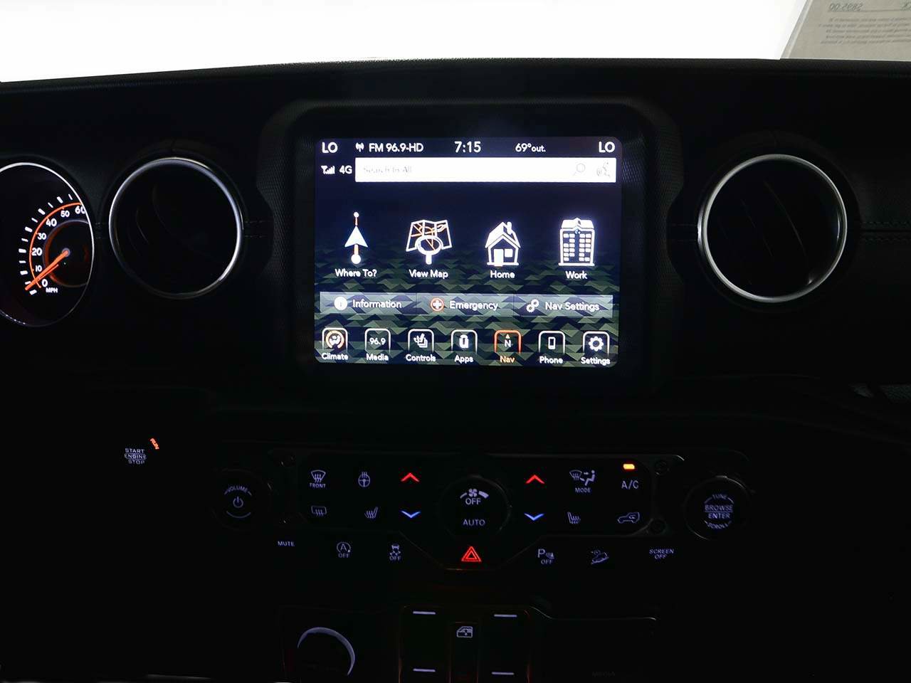 Used 2021 Jeep Wrangler Unlimited Sahara image 17