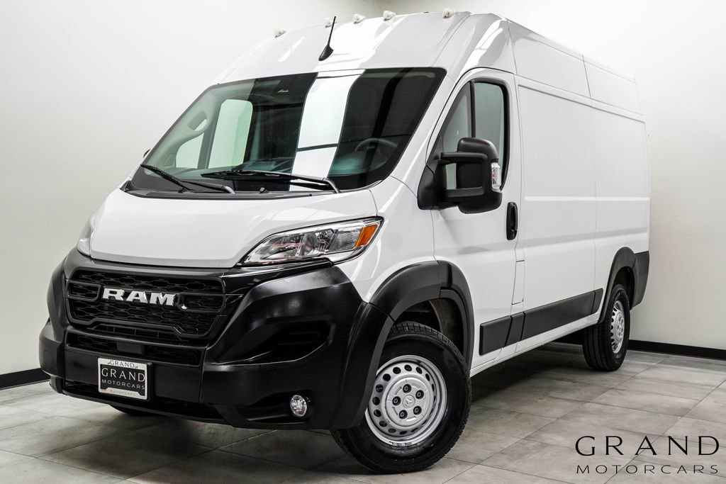 Used 2025 RAM ProMaster 2500 w/ Convenience Group FWD video 1