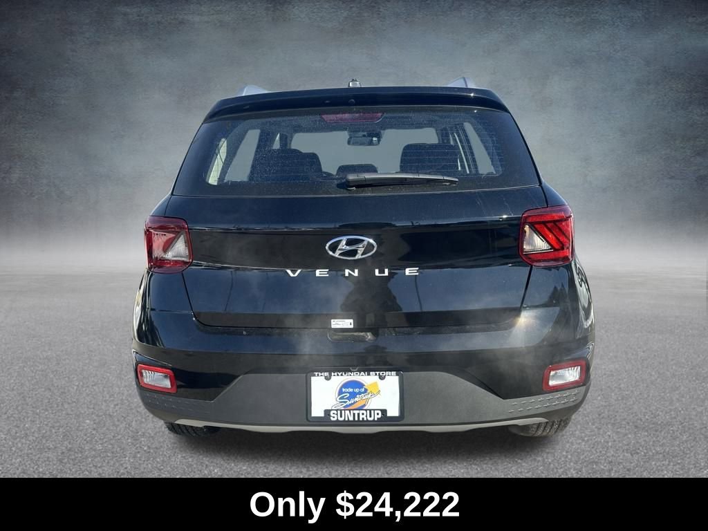 Used 2026 Hyundai Venue SEL image 4