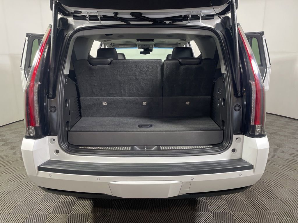 Used 2019 Cadillac Escalade Premium Luxury AWD/4WD image 23
