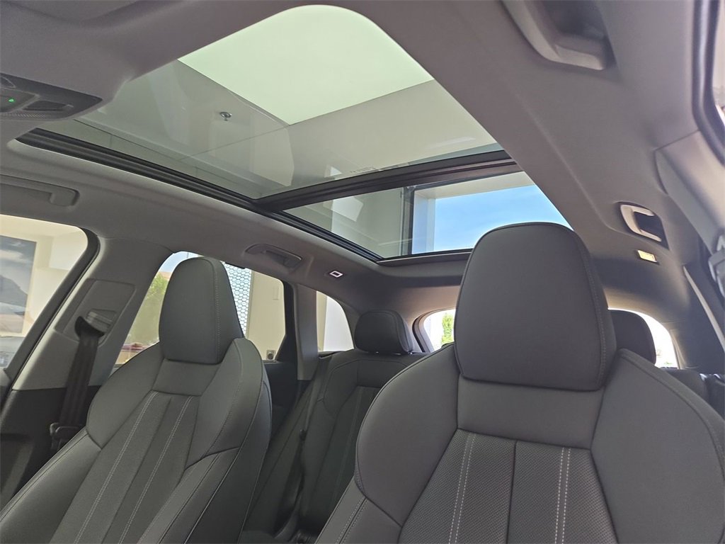 New 2025 Audi Q5 Premium Plus image 22