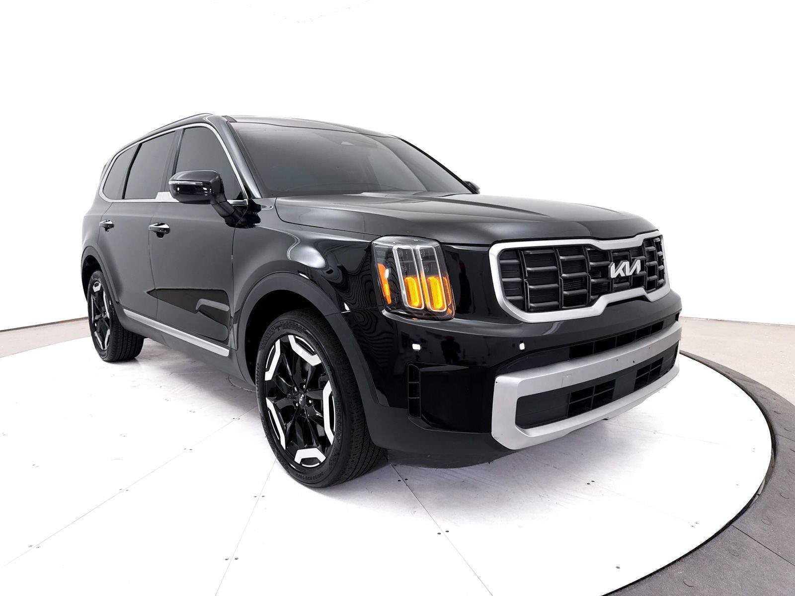 Certified 2024 Kia Telluride S w/ S Sunroof Package FWD image 14