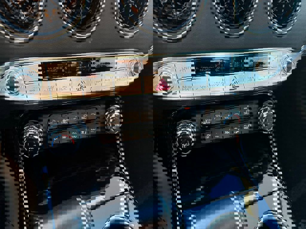 Used 2018 Kia Stinger Premium w/ Paint Protection Package image 40