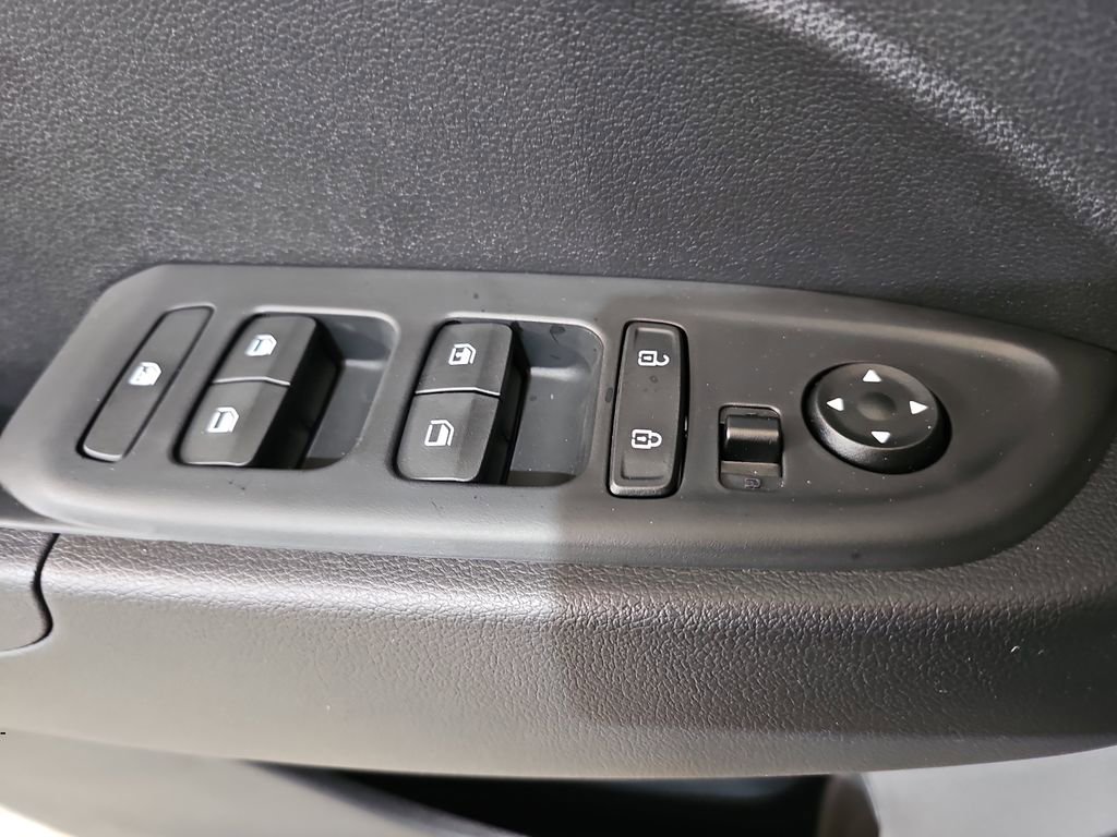 New 2026 Hyundai Venue SE image 26