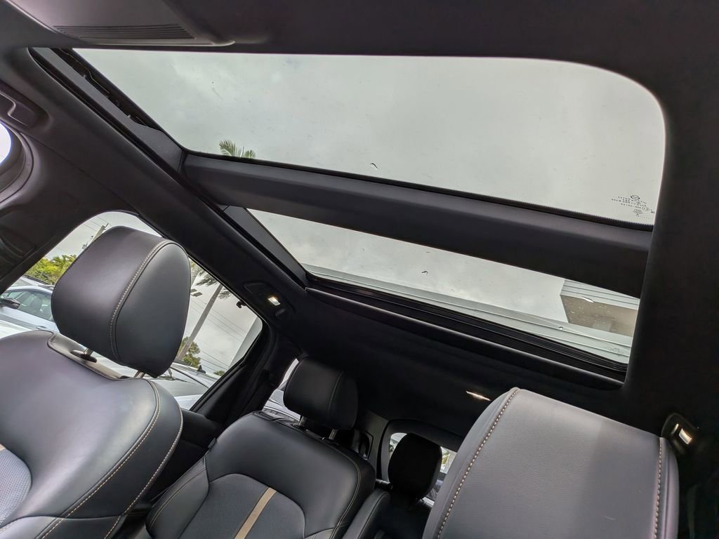 Used 2025 MAZDA CX-90 3.3 Turbo w/ Premium Plus Pkg image 18