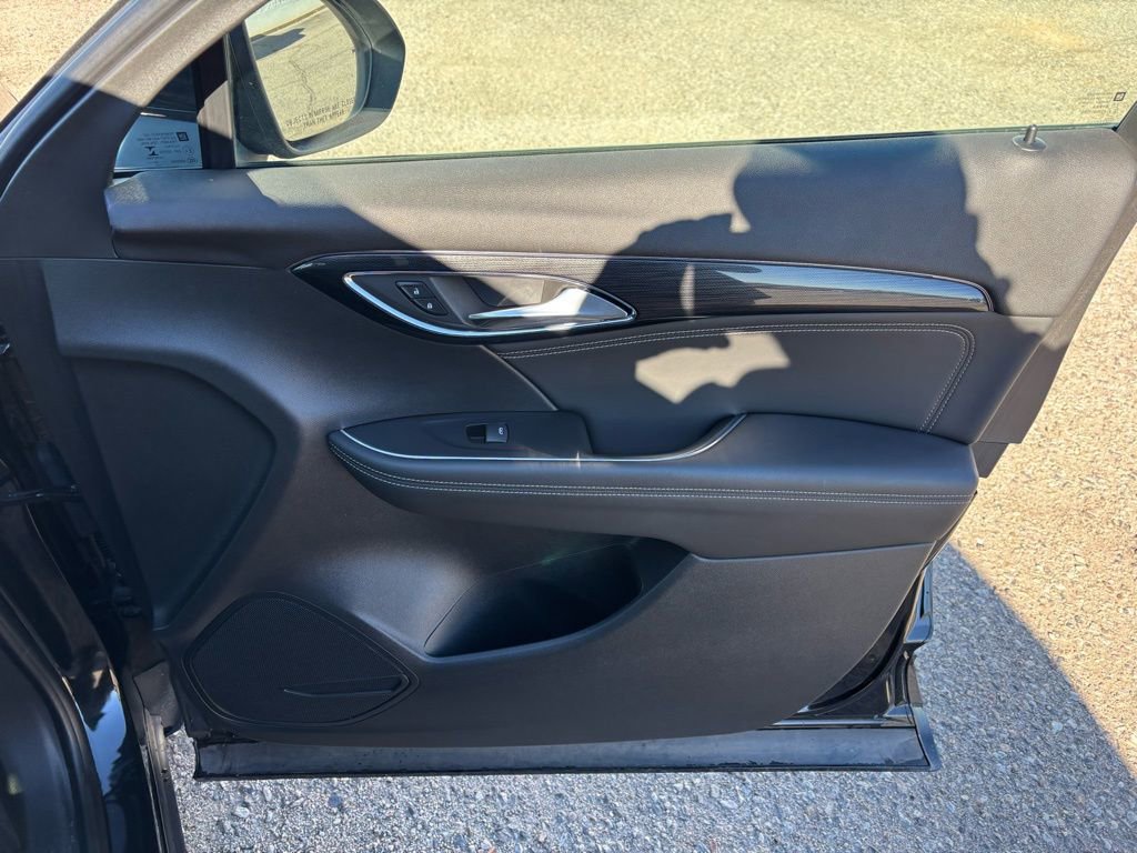 Used 2023 Buick Envision Essence w/ Sport Touring Package image 32