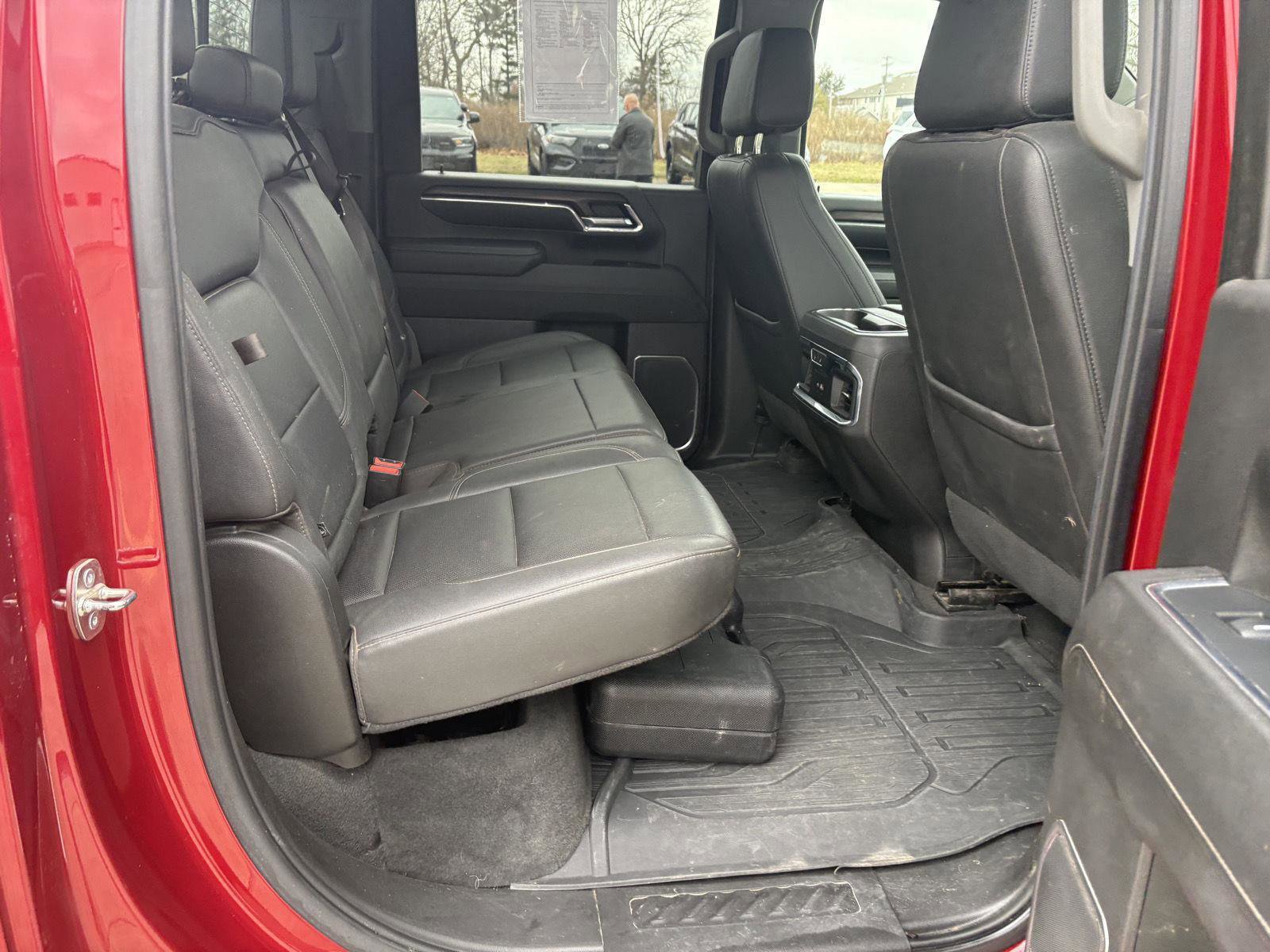 Used 2024 GMC Sierra 2500 SLT w/ SLT Premium Package image 16