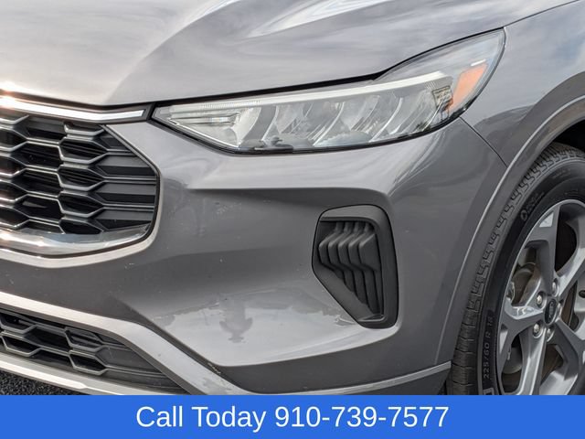 Used 2024 Ford Escape ST-Line w/ Tech Pack #1 FWD image 9