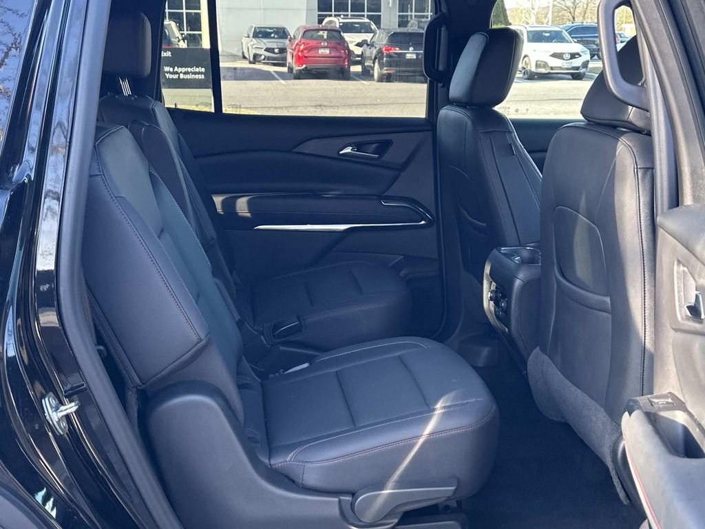 Used 2024 Chevrolet Traverse Z71 image 27