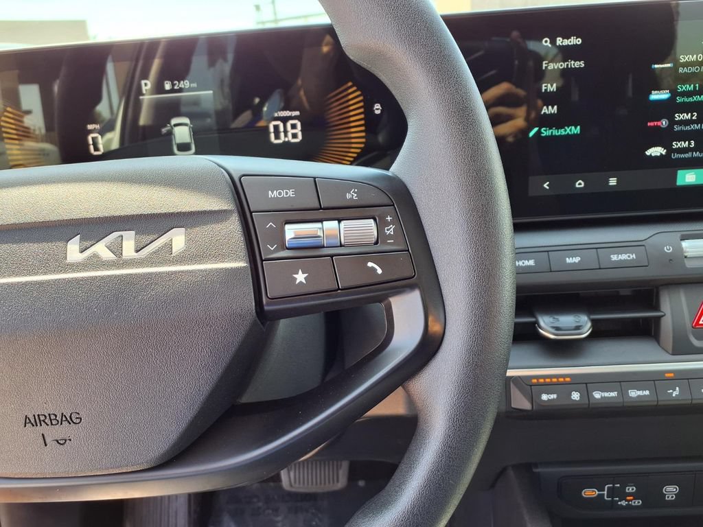 Used 2025 Kia K4 FWD image 12