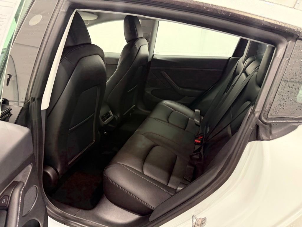 Used 2022 Tesla Model 3 image 17